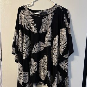 RACHEL Rachel Roy Black and Cream Leaf Pattern Tunic